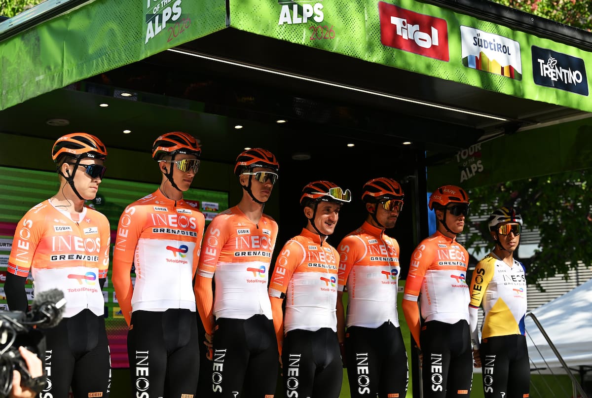 Egan Bernal ilusiona en el Tour de los Alpes 2026: se mete al top 3 y queda a un paso de su primer título del año. Foto: Ineos