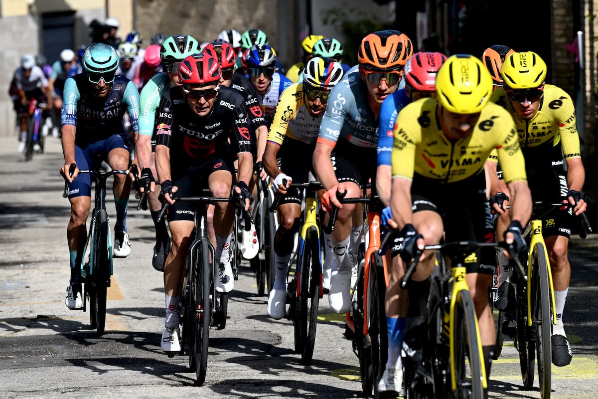Egan Bernal sigue resistiendo en el Giro. Foto: Ineos