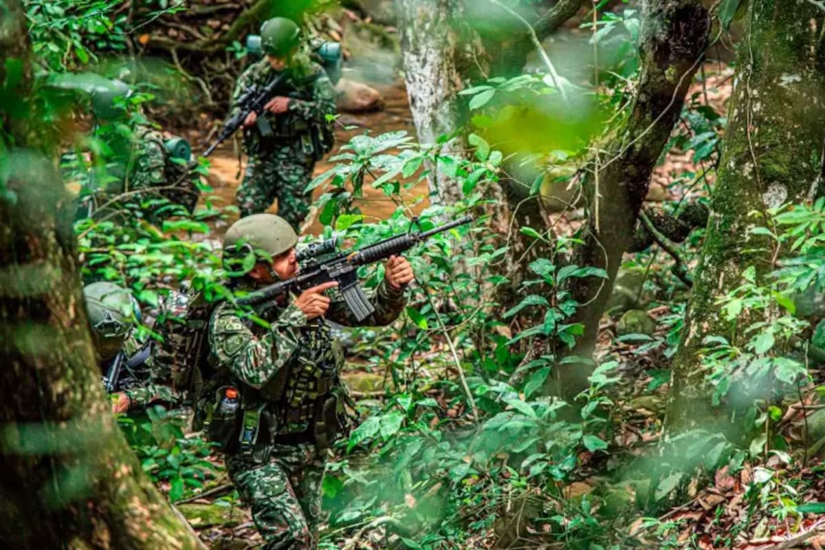 Ejército rescató a niños que huían de disidencias de las Farc en Caquetá.
Foto: cortesía.