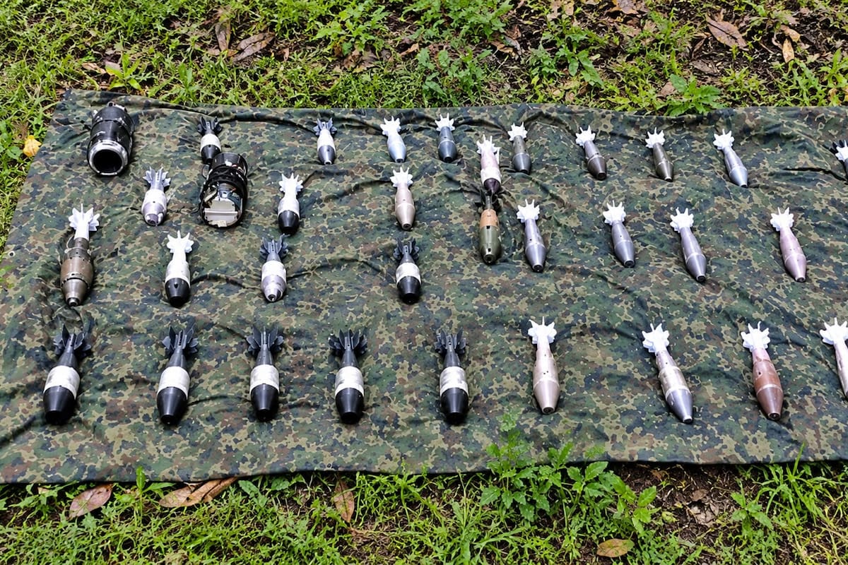 Tropas del Ejército Nacional destruyeron de manera controlada 35 artefactos explosivos hallados en el corregimiento de Ortega, en Cajibío, Cauca. Foto // Colprensa.
