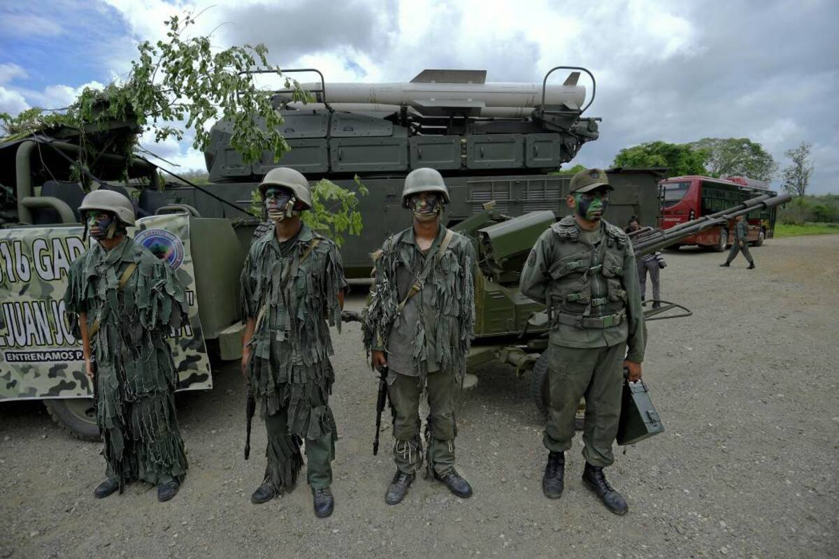 El gobierno asegura que movilizó a 520.000 combatientes entre militares y milicianos civiles entrenados. (Foto: AFP/VANGUARDIA LIBERAL)