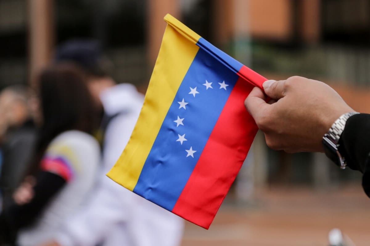 El 80, 6 % de migrantes venezolanos piensa quedaron en Colombia en 2025.