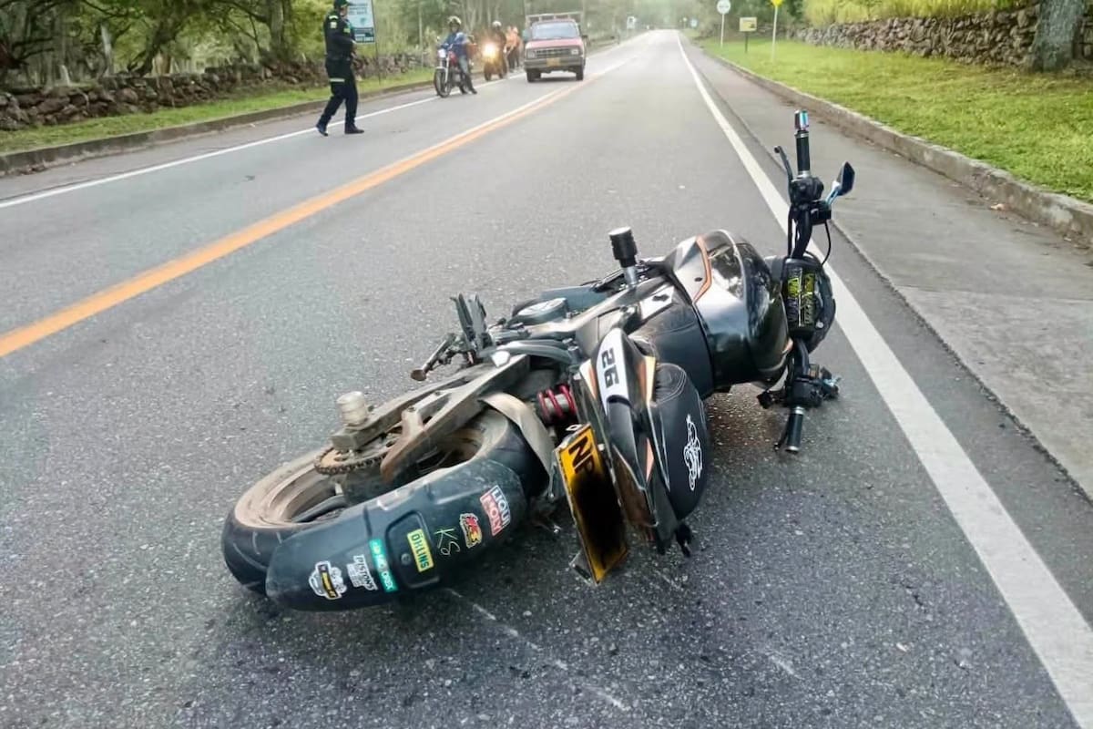 El accidente ocurrió en la mañana de este 7 de agosto, en el sector La Recta, sobre la vía San Gil–Barichara.
