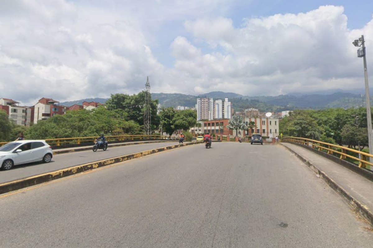El accidente ocurrió en la parte superior del puente de Provenza, en Bucaramanga.