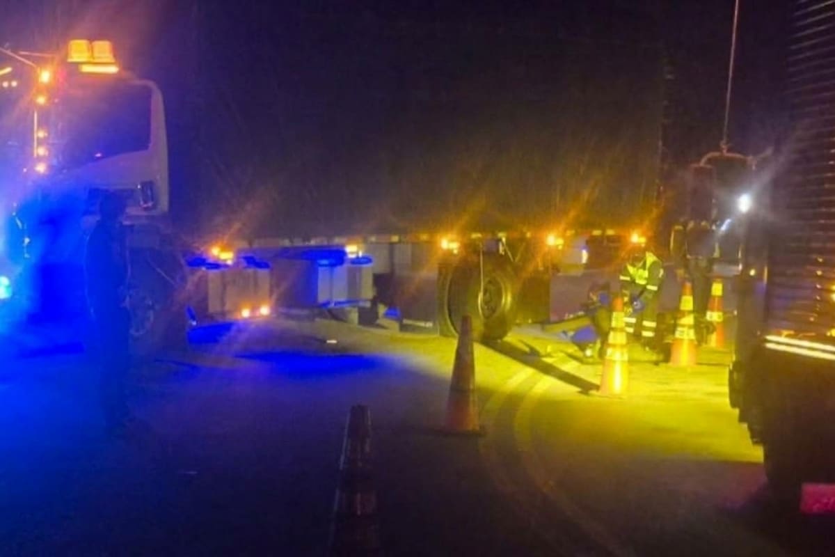 El accidente ocurrió en una curva del kilómetro 69+704 de la vía San Gil-Bucaramanga.