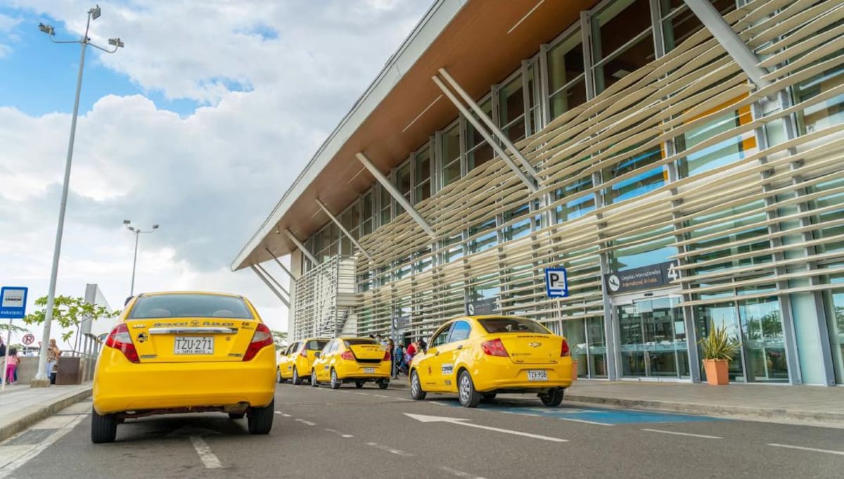 El Aeropuerto Internacional Simón Bolívar conocido también como Aeropuerto de Santa Marta