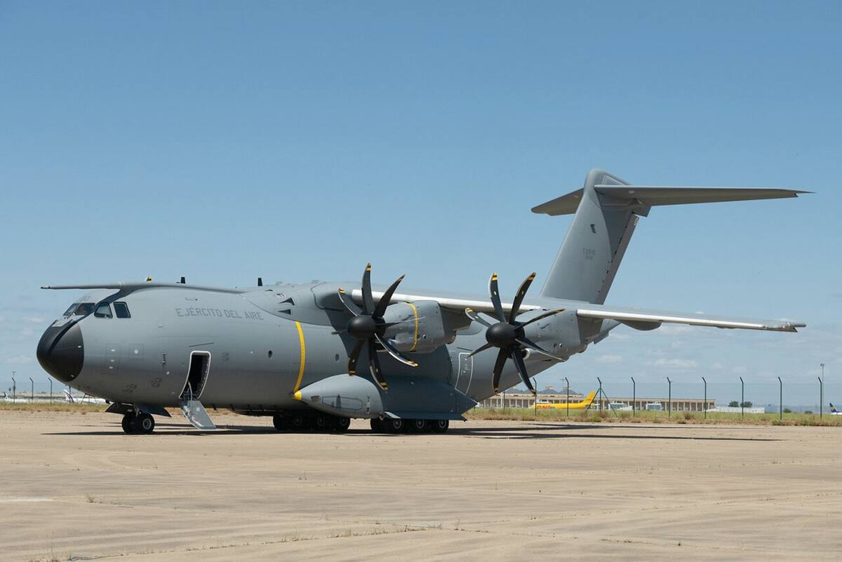 El Airbus A400M es un avión de transporte militar europeo de cuatro motores turbohélice desarrollado por Airbus Defence and Space, una división de Airbus.