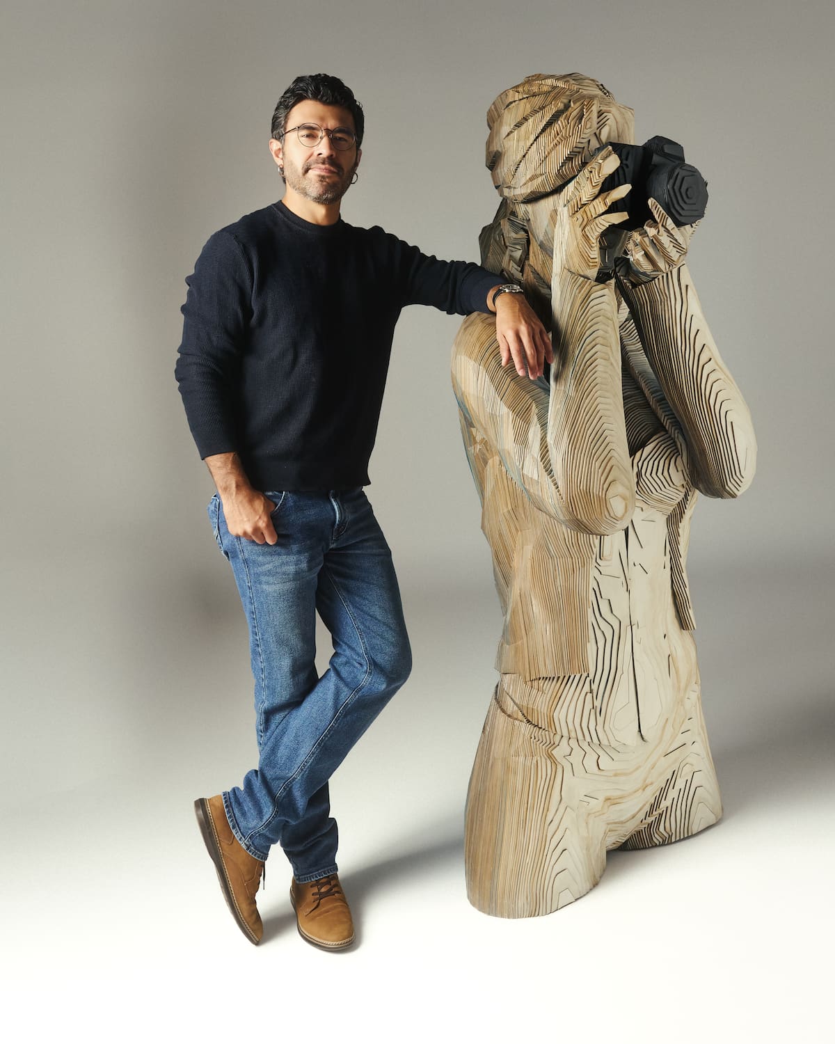 El artista colombiano que convirtió el papel en arte será reconocido como “Maestro de Maestros”. Foto suministrada/VANGUARDIA