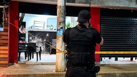 Joven fue acribillado mientras compartía con amigos en un establecimiento de Piedecuesta