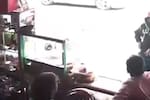 Quedó en video: así atracaron a una pareja de adultos mayores en una tienda de Bucaramanga
