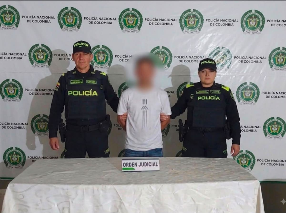 El capturado tenía una orden judicial vigente por hurto calificado.