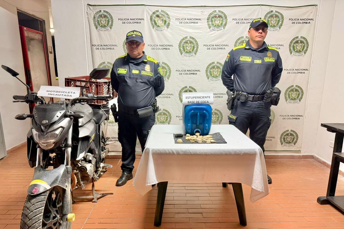 El cargamento de base de coca decomisado, con un peso aproximado de 21 kilos.