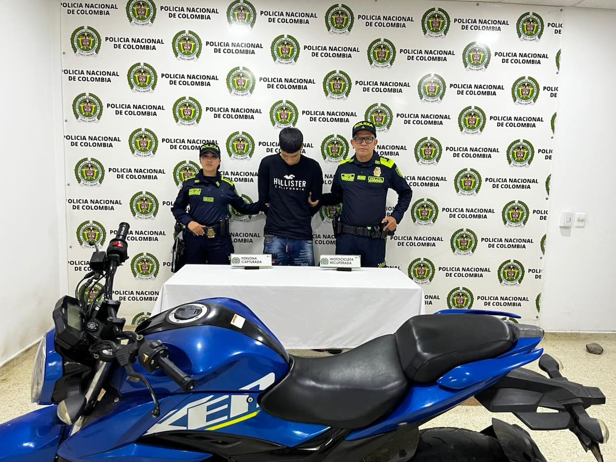 El celular recuperado fue devuelto a su propietario tras el procedimiento policial.