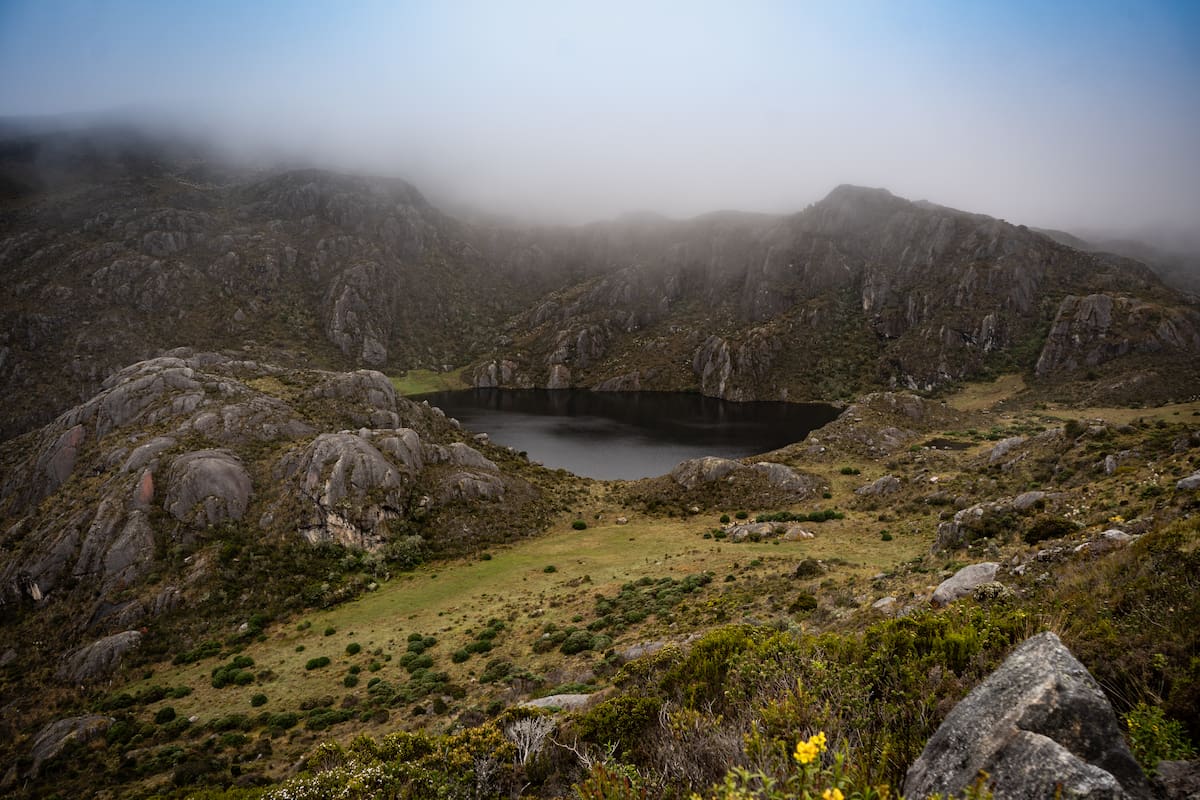 El complejo lagunar Las Cuntas, ubicado en Vetas, es uno de los destinos preferidos por visitantes. Autoridades municipales buscan ordenar el flujo turístico para no sobrecargar el ecosistema. | Foto Byron Pérez / VANGUARDIA