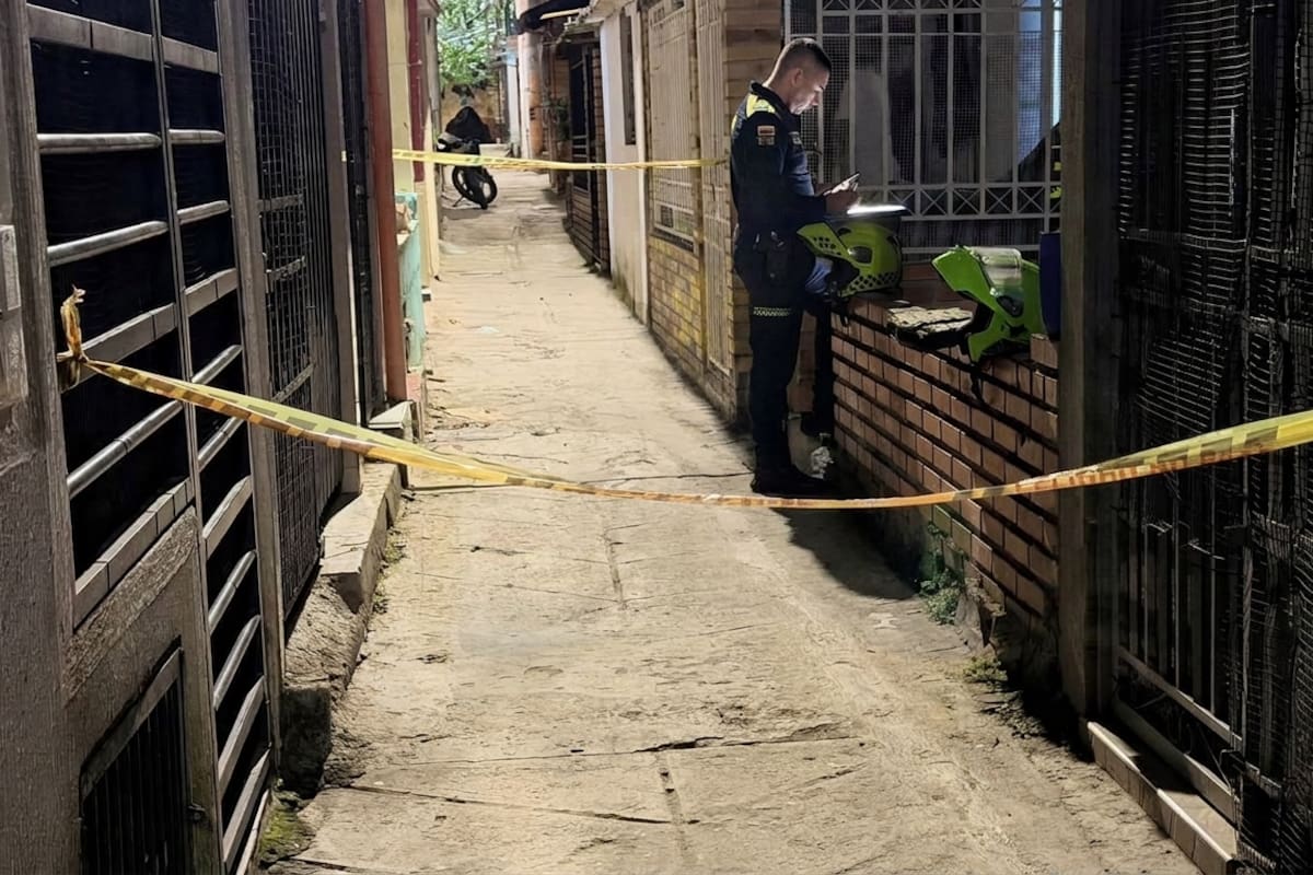 El crimen ocurrió la noche del domingo en el barrio González Chaparro, de Floridablanca.
Fotografía: Suministrada El Abejorro Bucaramanga/VANGUARDIA.