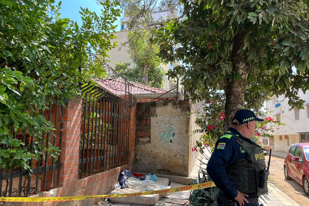 El cuerpo de un habitante de calle fue hallado sin vida sobre un colchón en el barrio Mutis.