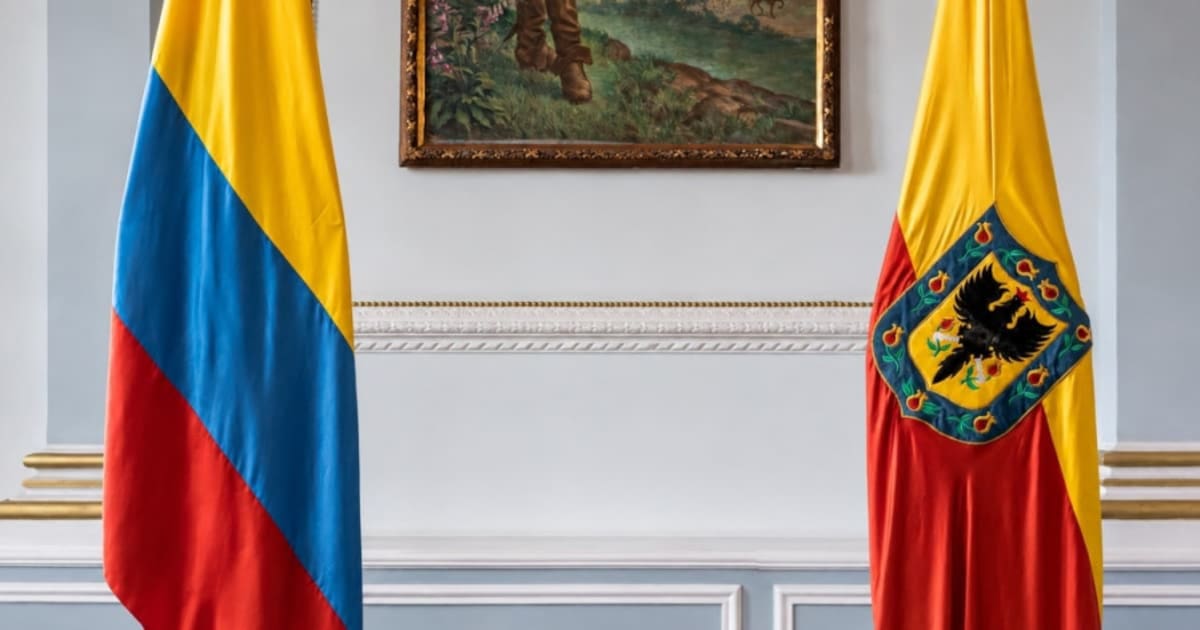 La bandera de Bogotá está compuesta por dos franjas horizontales del mismo tamaño: amarillo en la parte superior y rojo en la parte inferior
Foto: Juan Carlos Velásquez - Bogotá.gov