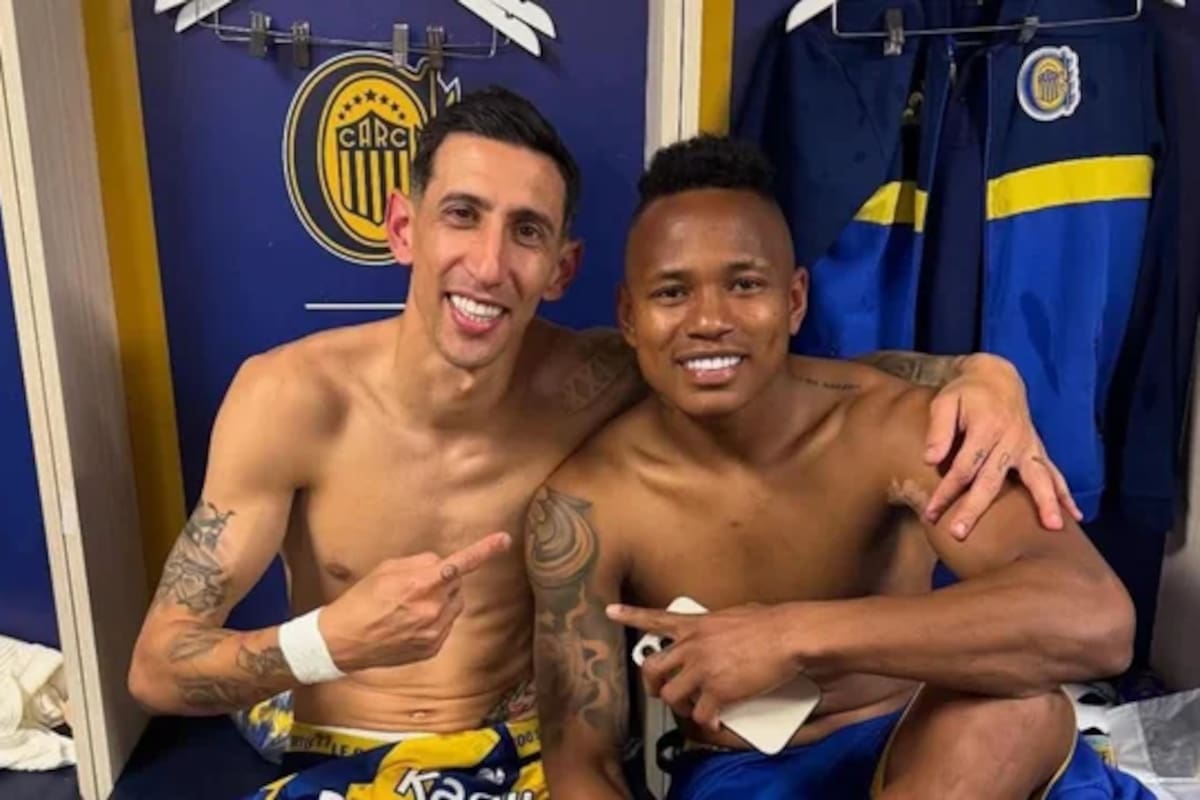 Ángel Di María y Jáminton Campaz comparten vestuario en Rosario Central, equipo argentino en el que ambos han coincidido durante la presente temporada y donde han construido una cercana relación. Foto tomada de // Redes sociales // bicho08_.
