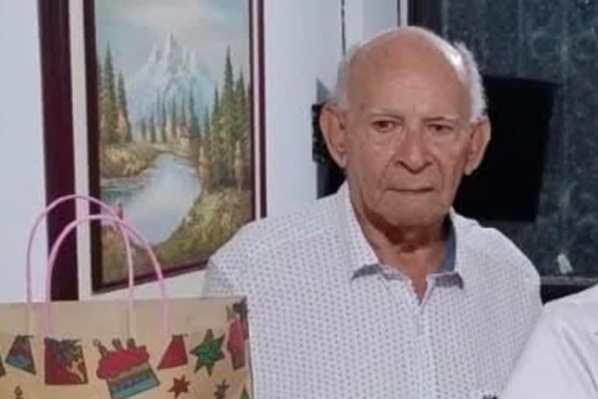 El es Ramón Vega el adulto mayor murió repentinamente mientras caminaba en un barrio de Girón