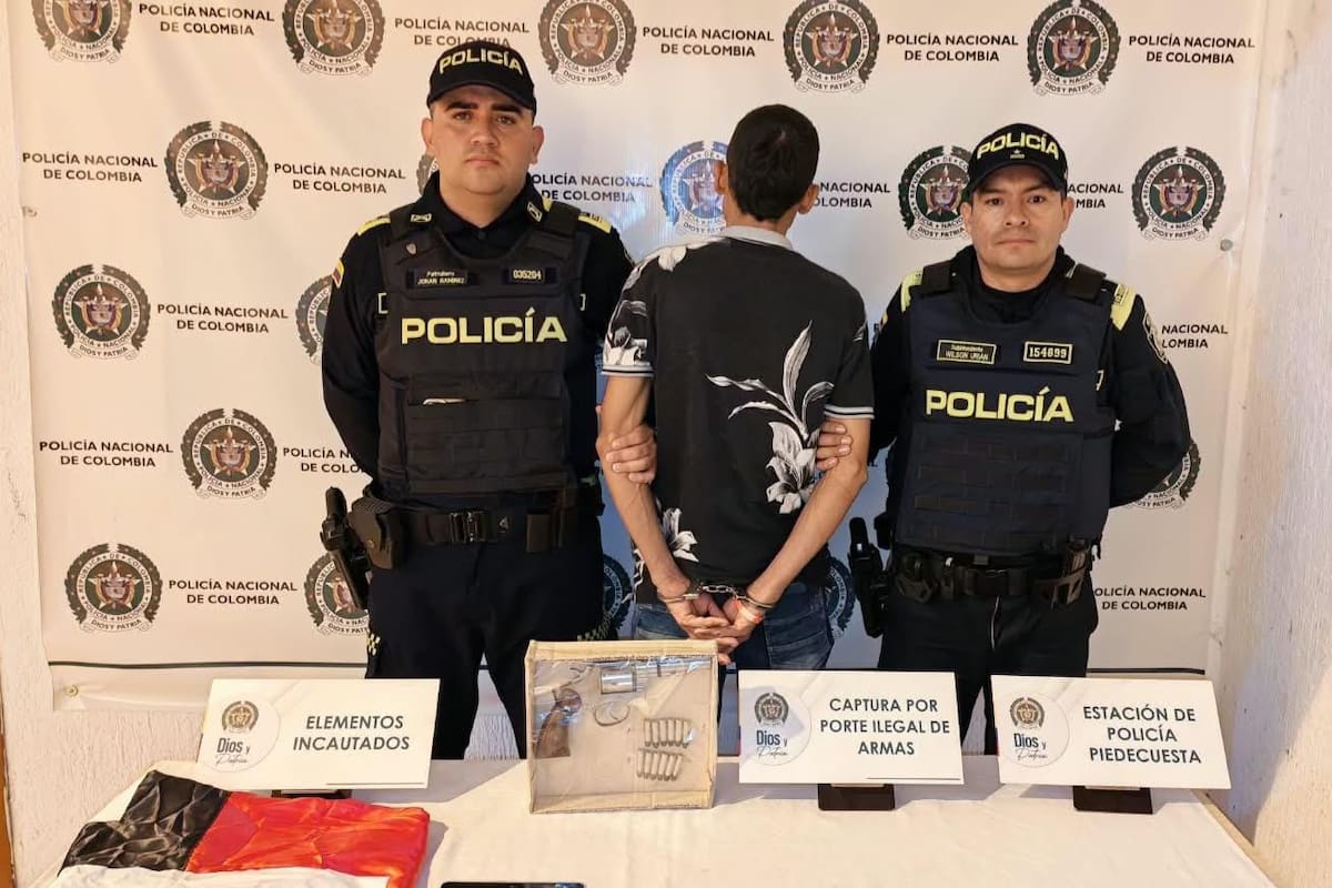 El hombre de 30 años fue capturado tras intentar huir de un procedimiento policial en el barrio Hoyo Grande, en Piedecuesta.