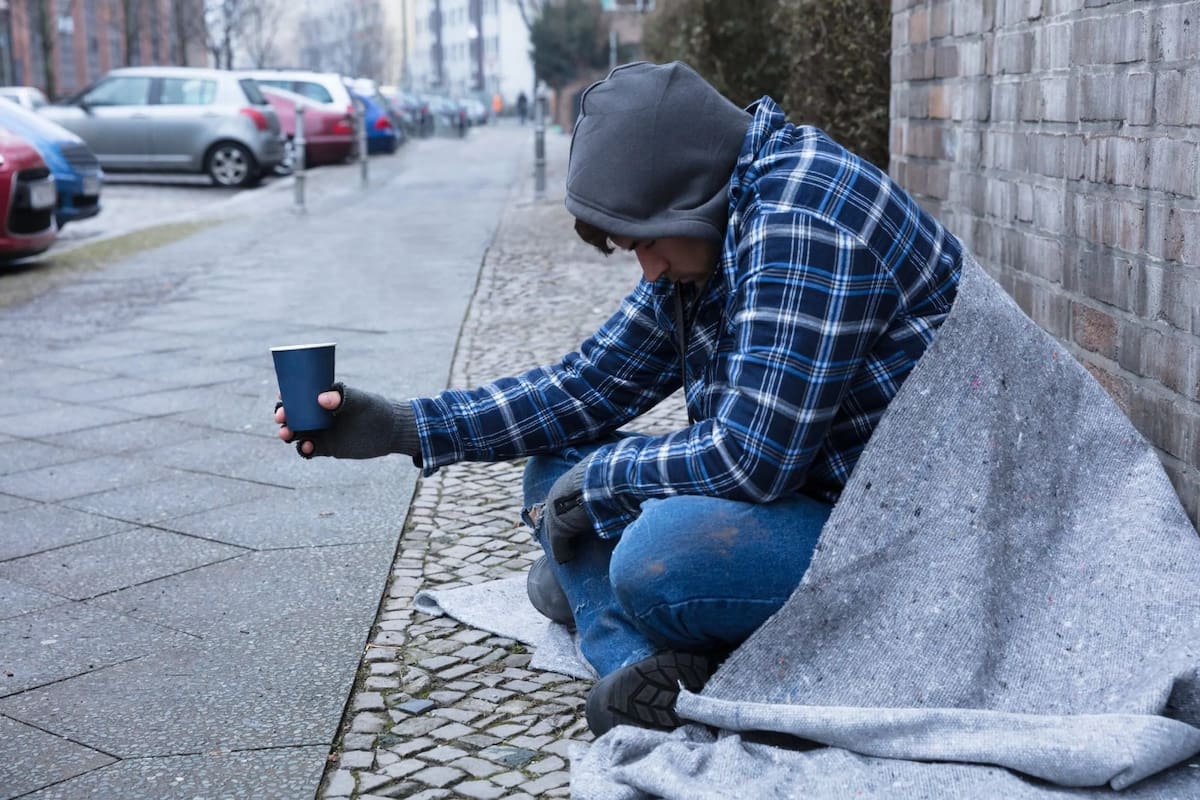 El hombre en situación de calle descubrió que su identidad había sido usada en una millonaria estafa. / Tomada de redes sociales
