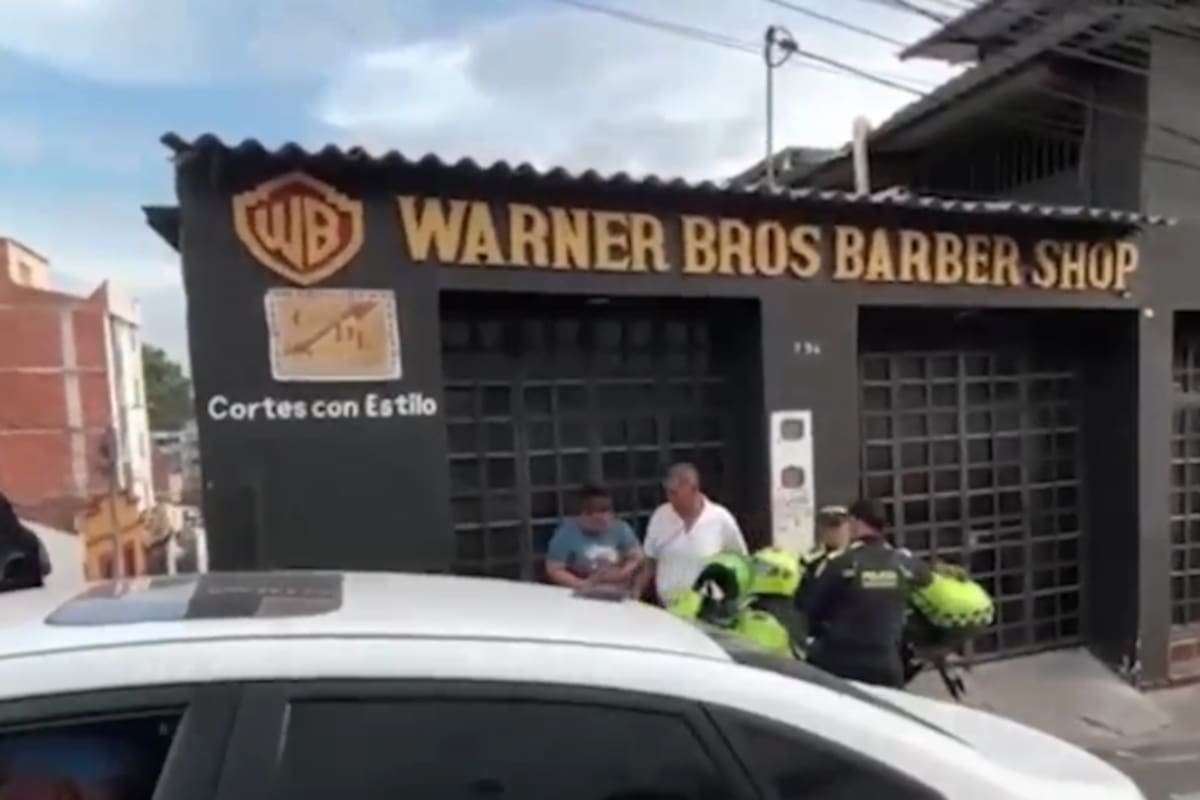 El hombre fue atacado a tiros dentro de una barbería del barrio Centro de Piedecuesta.