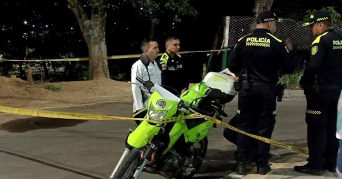 El hombre fue trasladado inicialmente al Hospital Local del Norte y luego remitido al Hospital Universitario de Santander, donde falleció.
