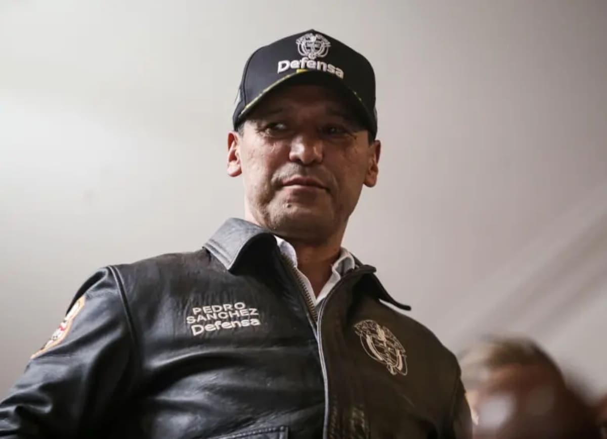La cartera de seguridad nacional aclara que la desincorporación de las aeronaves C-130 responde a ciclos operativos cumplidos y falta de repuestos. | Foto: El Colombiano