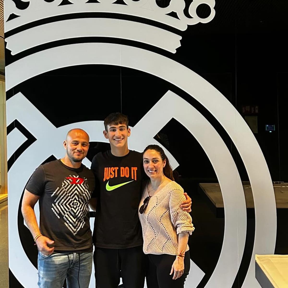 El joven del Real Madrid que tiene sangre bumanguesa y podría vestir la camiseta de Colombia. Foto: Redes sociales @una10rdonez