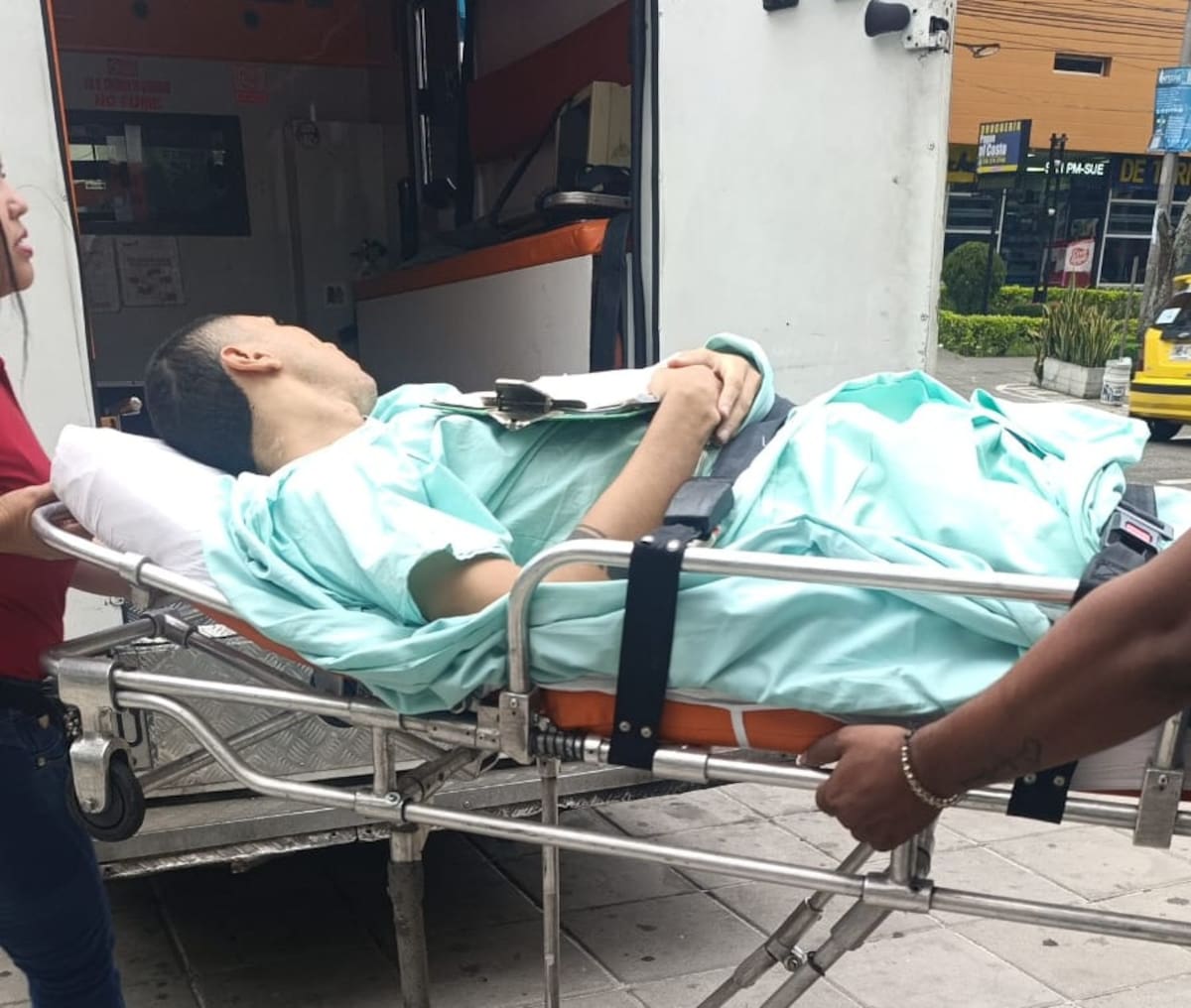 El joven se movilizaba como pasajero en una motocicleta solicitada a través de aplicación cuando ocurrió el accidente en el que murió el conductor.