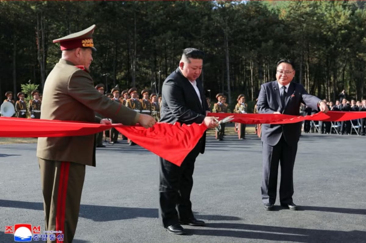 El líder norcoreano, Kim Jong-un, inauguró el Museo de la Revolución de la Defensa Nacional, que exhibe una variedad de armamento, incluido un misil balístico capaz de alcanzar a Estados Unidos, informó la agencia de noticias estatal KCNA. ( Fuente: EFE)