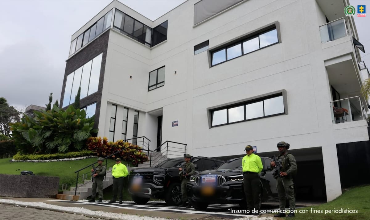 Autoridades desarticularon banda que exportaba droga desde terminales aéreas. Ocuparon propiedades por 20.000 millones de pesos tras rastreo de activos. | Foto: Suministrado.