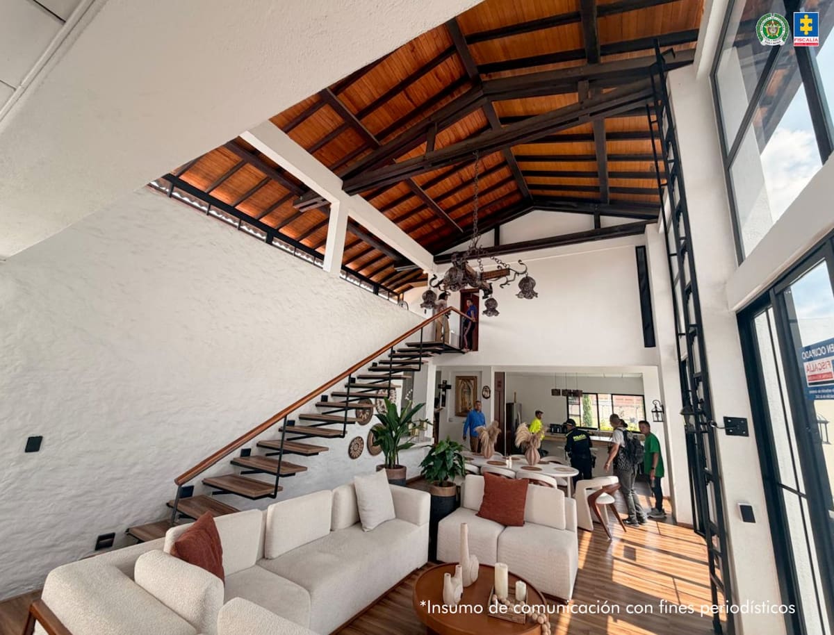 Autoridades desarticularon banda que exportaba droga desde terminales aéreas. Ocuparon propiedades por 20.000 millones de pesos tras rastreo de activos. | Foto: Suministrado.