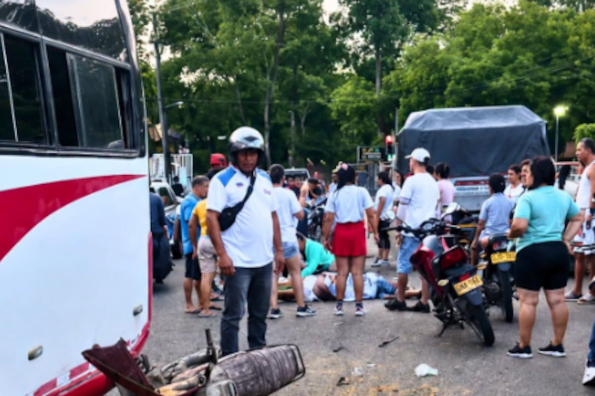 El motociclista murió en el lugar del siniestro debido a la gravedad de las lesiones que sufrió tras el fuerte impacto.