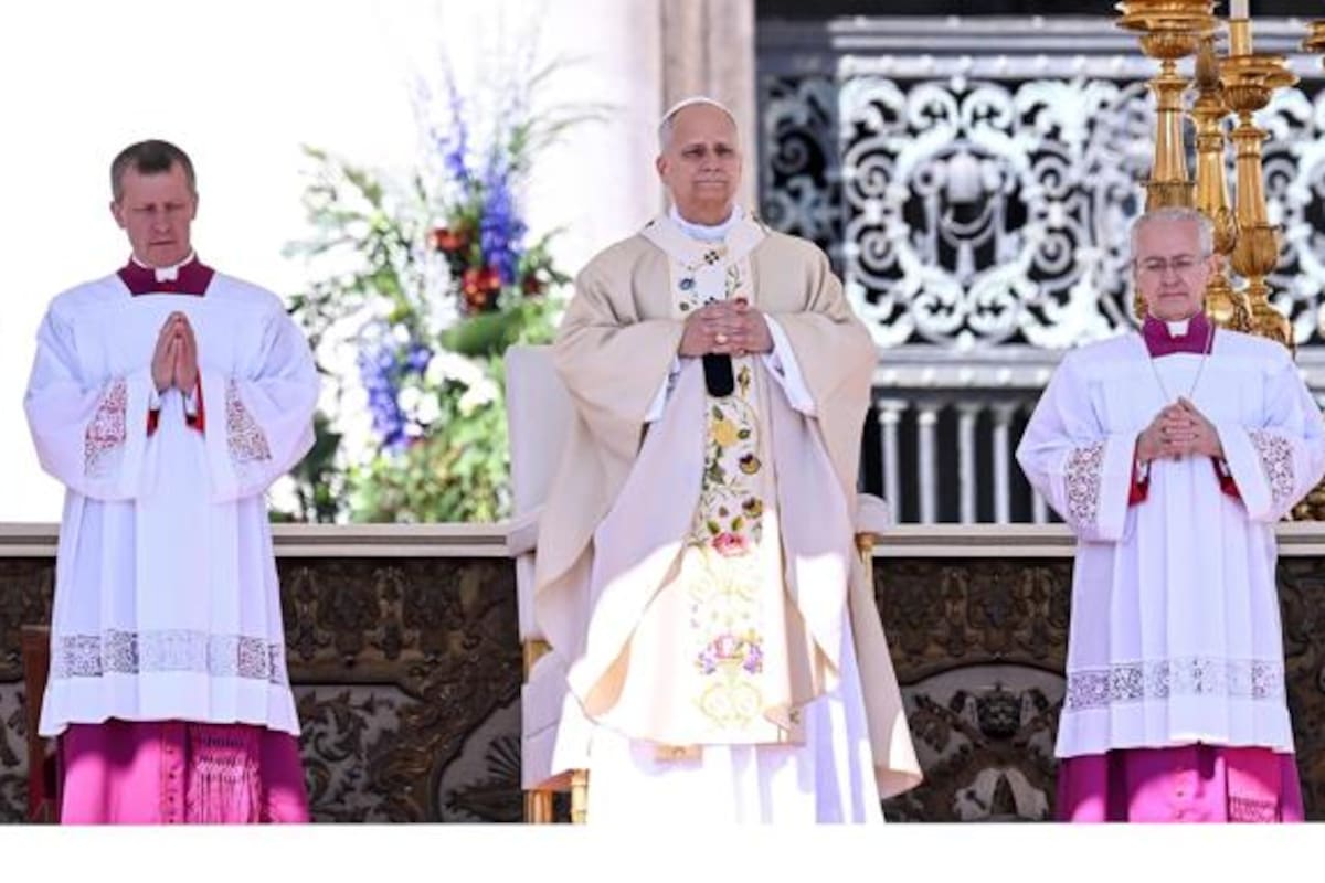 El papa León XIV hace un llamado a la paz en su primera Pascua | EFE/EPA/RICCARDO ANTIMIANI