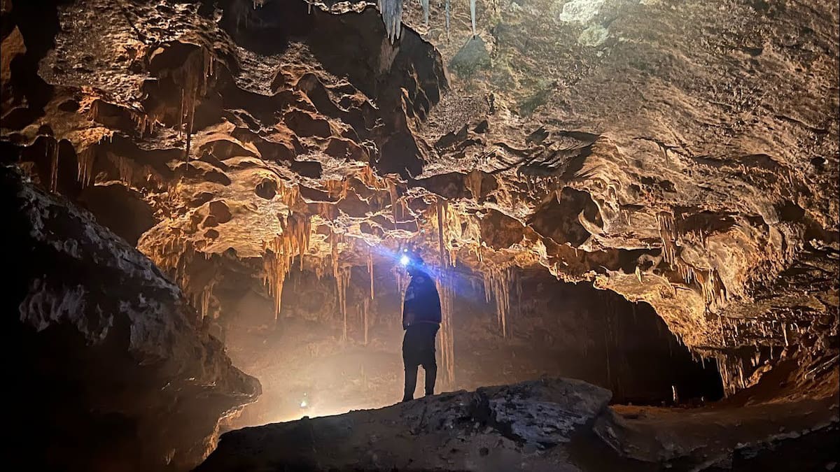 El Peñón es un municipio de la provincia de Vélez. Destino turístico de talla mundial, en cavernas, ríos , peñas , zona importante en Colombia por su zona minera.