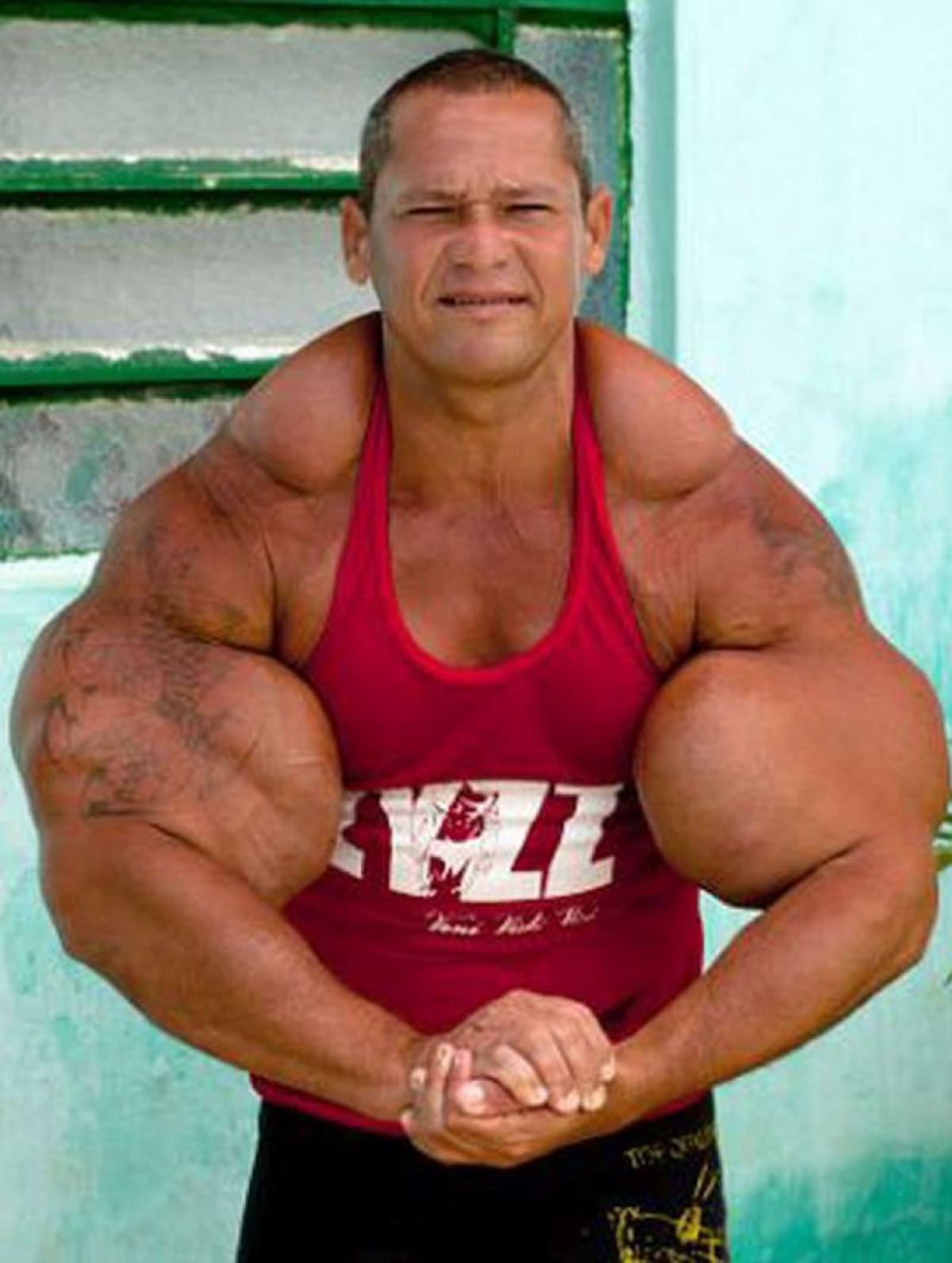 El fisicoculturista brasileño, Arlindo de Souza, conocido como el 'Popeye brasileño', murió a los 55 años por problemas de salud.