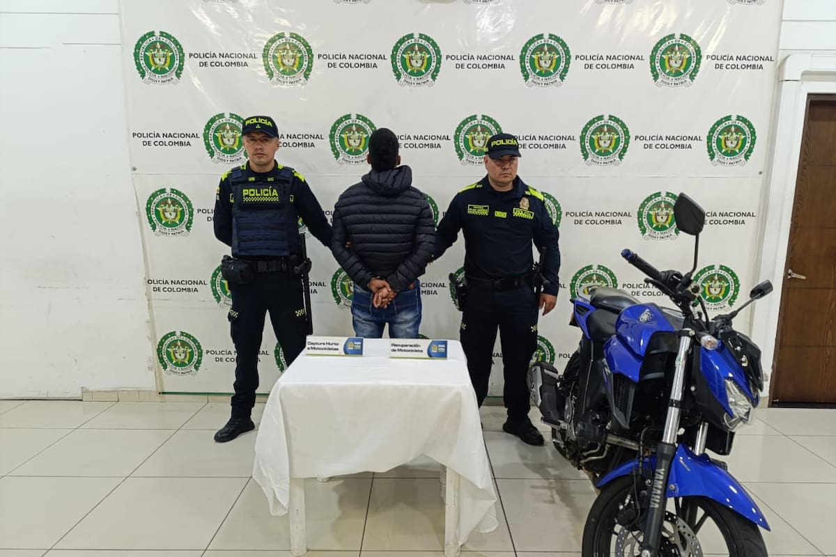 El presunto ladrón fue capturado tras una persecución por el Centro de Bucaramanga.