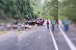 Impactante accidente: turbo cargada de verduras se volcó en la vía Bucaramanga–El Playón