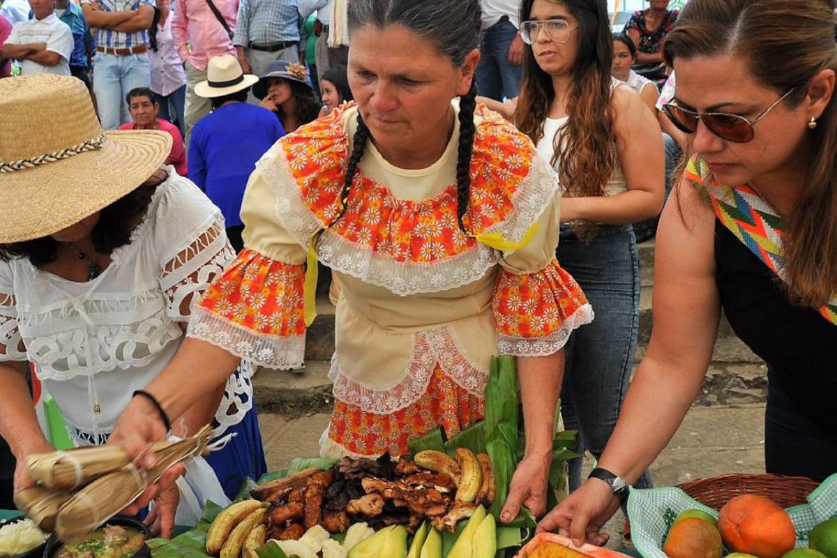 El bazar en Carrizal Campestre es un evento social que busca arreglar la cancha del sector. (Foto: Archivo / VANGUARDIA LIBERAL)