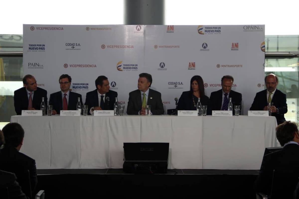 La inversión a los aeropuertos del país se realiza por el incremento acelerado de pasajeros. (Foto: Colprensa / VANGUARDIA LIBERAL)