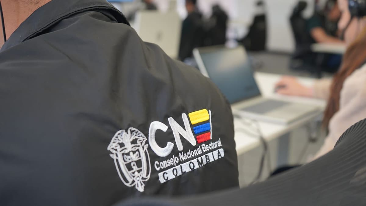 El Consejo Nacional Electoral formaliza el proceso de acreditación de los testigos electorales.