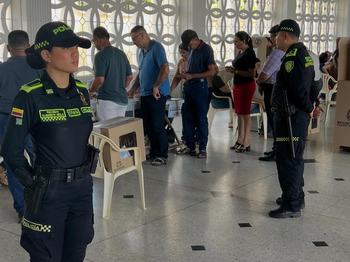 Autoridades civiles, Policía y Fuerzas Militares mantendrán operativos de vigilancia en puntos estratégicos de Barrancabermeja mientras avanzan los escrutinios electorales.
Suministrada/Vanguardia