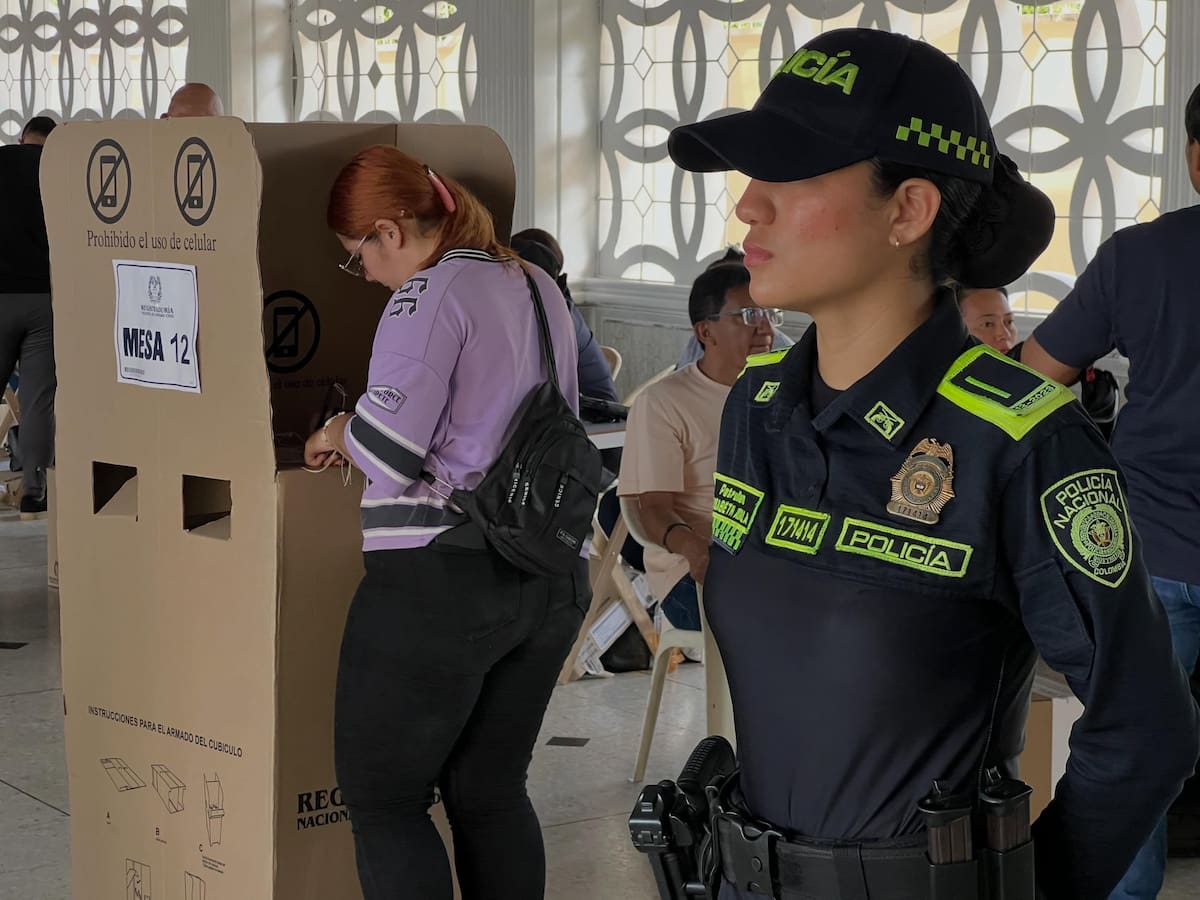 Autoridades civiles, Policía y Fuerzas Militares mantendrán operativos de vigilancia en puntos estratégicos de Barrancabermeja mientras avanzan los escrutinios electorales.
Suministrada/Vanguardia