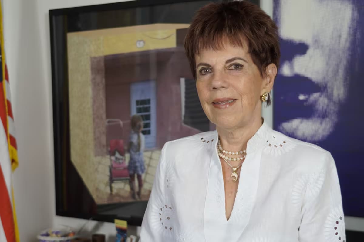 Elena Arenas de Ortíz se despide del Centro Colombo Americano: 18 años que marcaron la agenda cultural de Bucaramanga. Foto suministrada/VANGUARDIA