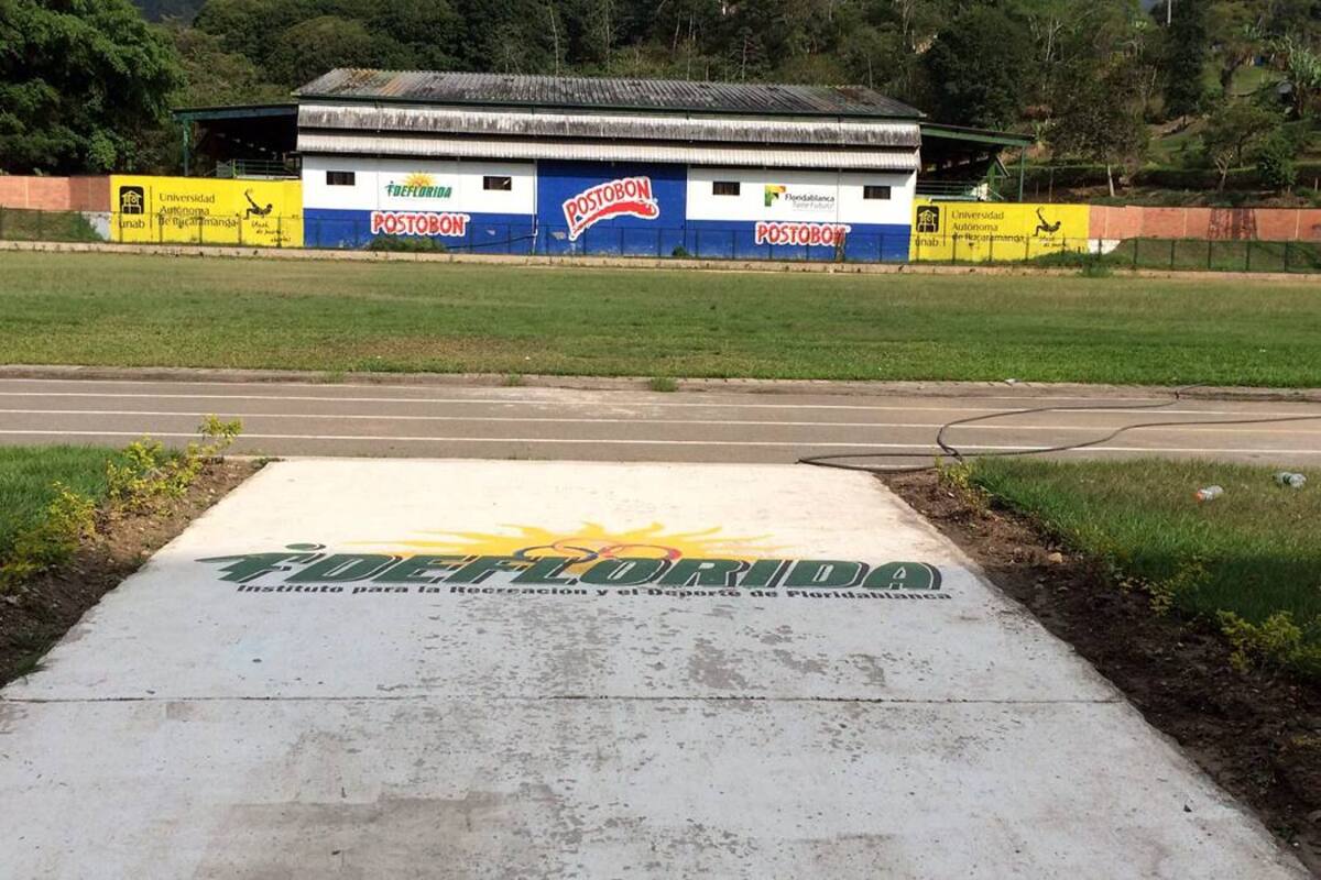 La pista atlética del estadio Álvaro Gómez Hurtado es uno de los sectores que hacen falta por arreglos, para que los deportistas hagan sus practicas sin miedo a sufrir caídas. (Foto: Suministrada / VANGUARDIA LIBERAL)