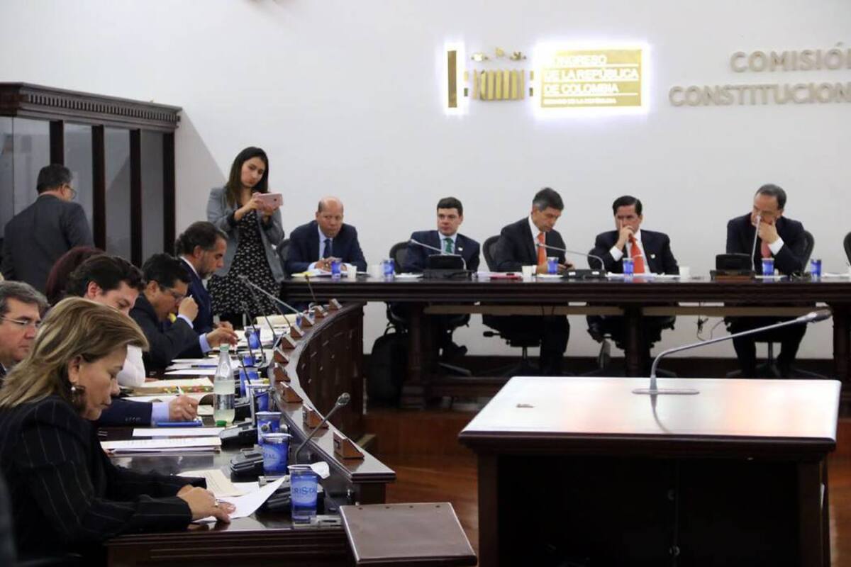Ayer se volvieron a votar los proyectos que tienen que ver con la implementación de los acuerdos de paz con las Farc. (Foto: Colprensa/BOGOTÁ )