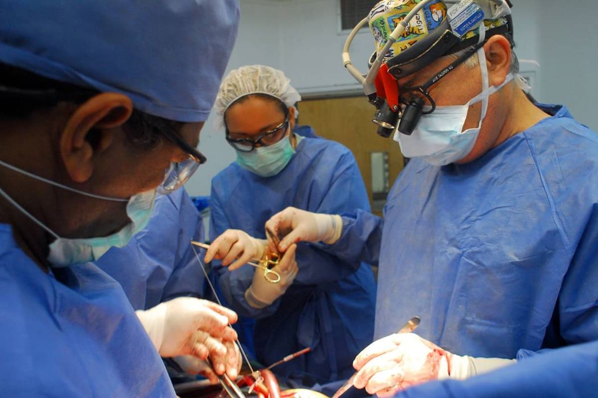 El procedimiento quirúrgico fue adelantado por cirujanos y especialistas cardiovasculares del Instituto del Corazón de Bucaramanga, la Fundación Clínica Santa Fe y de la Clínica Chicamocha, institución donde se realizó la intervención. (Foto: Archivo / VANGUARDIA LIBERAL)