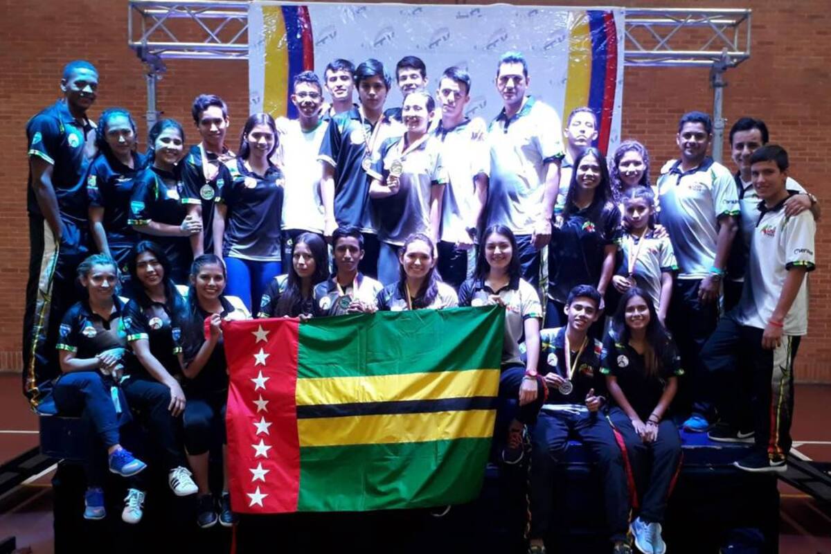 Los deportistas que representaron a Santander en el Campeonato Nacional Juvenil y Mayores de Karate terminaron satisfechos con el trabajo realizado. (Foto: Suministrada Liga Santandereana de Karate / VANGUARDIA LIBERAL)