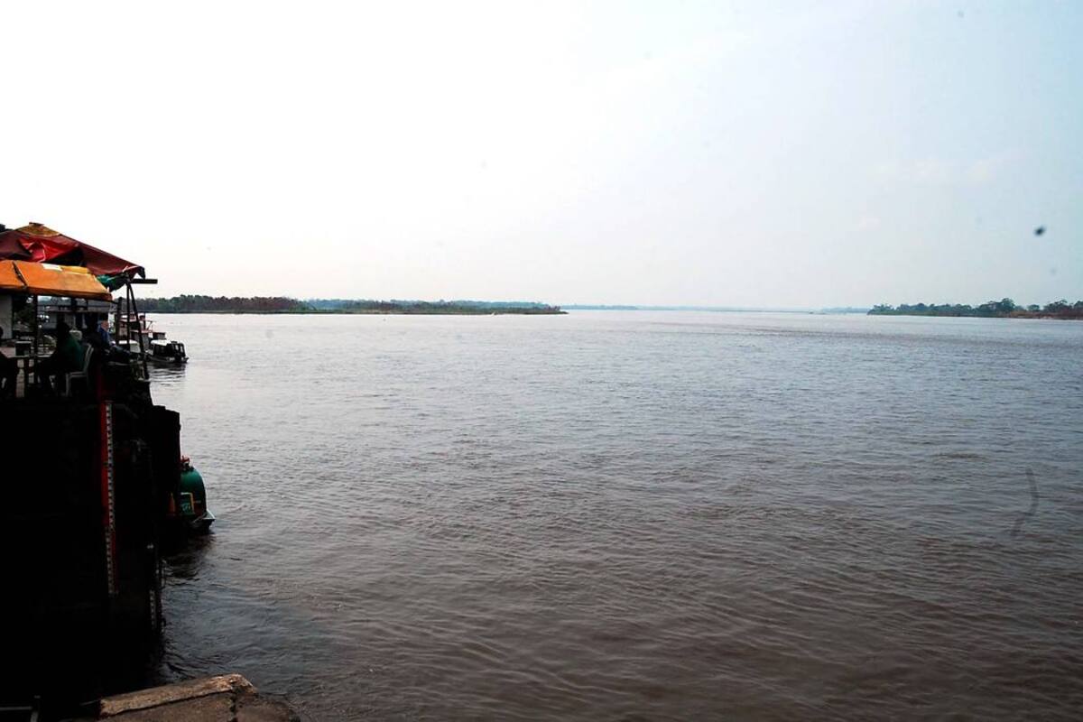 El nivel del río Magdalena, a la altura de Barrancabermeja ha subido un poco. Sin embargo, según el drector de Cormagdalena, Luis Mendoza, le vienen semanas duras. (Foto: Edgar Pernett/VANGUARDIA LIBERAL)